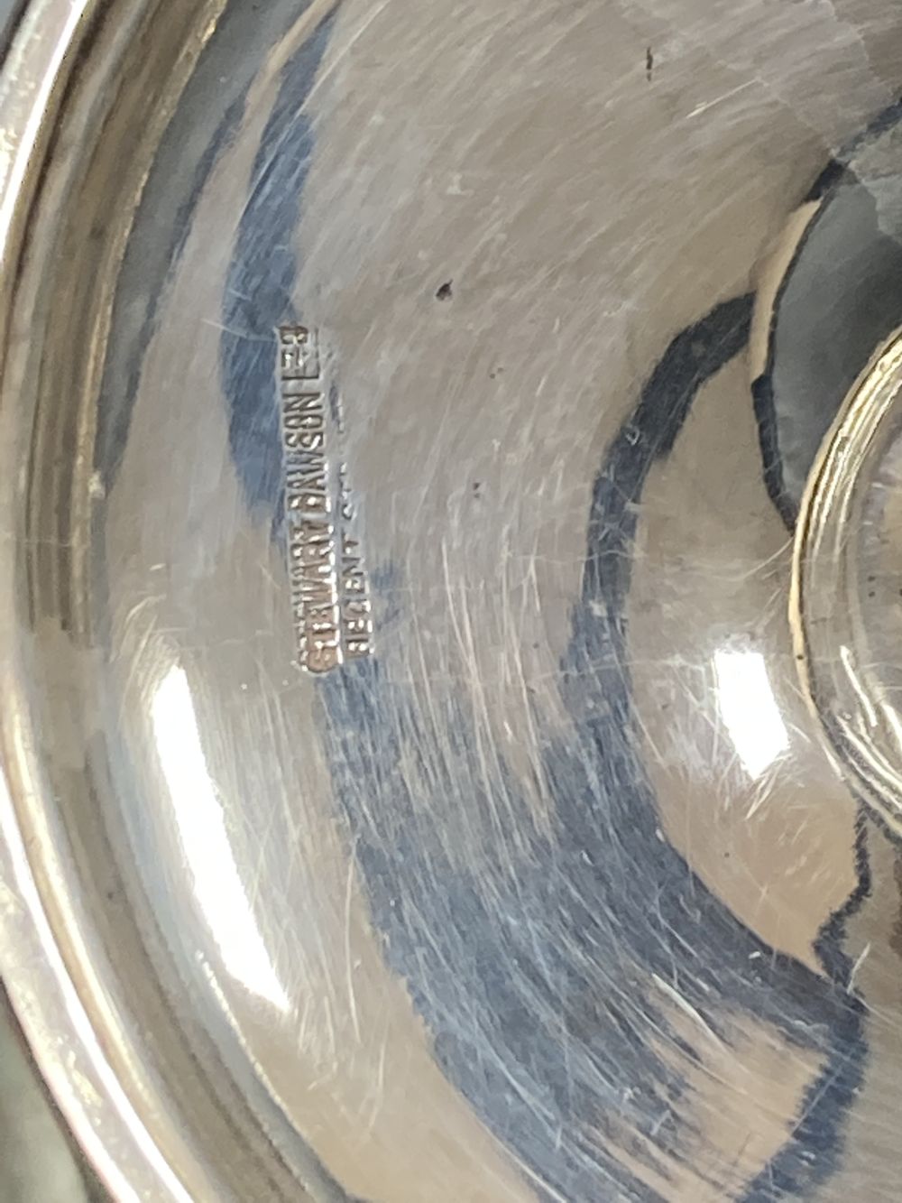 A pair of George V silver two handled tazze, Birmingham, 1910, height 16.3cm, 15oz.